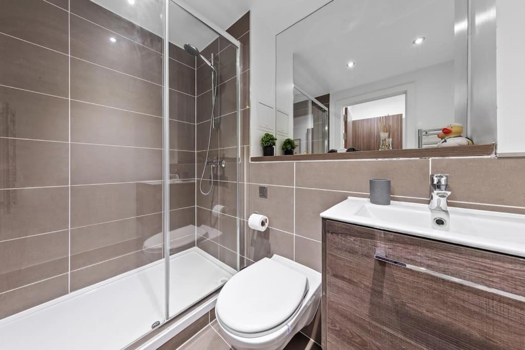 Sleep 7 20 Mins From London Waterloo Bp8 Apartamento Exterior foto